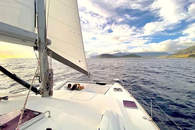 Oahu Yacht Sunset Cruise - Image 3