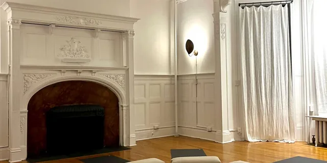 New York Yoga or Pilates Class in Historic Townhouse - Image 1