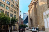 Brooklyn Historic Heights & DUMBO Tour 2 hr thumbnail 4