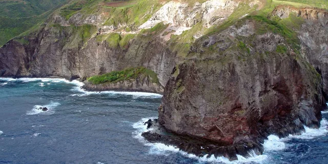 Maui Helicopter Tour to Molokai - Image 3