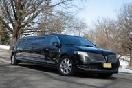 New York City Airport Arrival Transfer by Limo thumbnail 5
