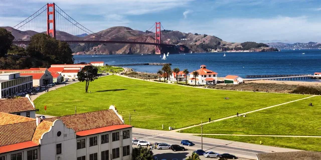 San Francisco Private Tour in a Mercedes - Image 1