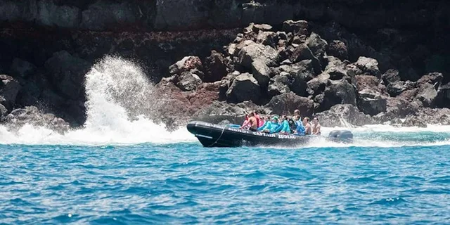 Kailua-Kona Snorkeling Adventure at Kealakekua Bay 5 hr - Image 1