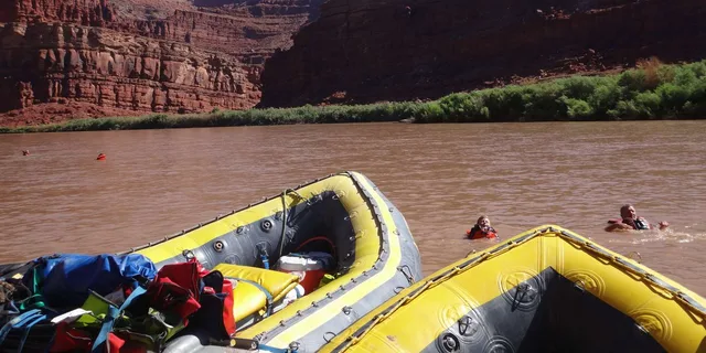 Moab Canyonlands 4x4 Drive and Calm Water Cruise - Image 1