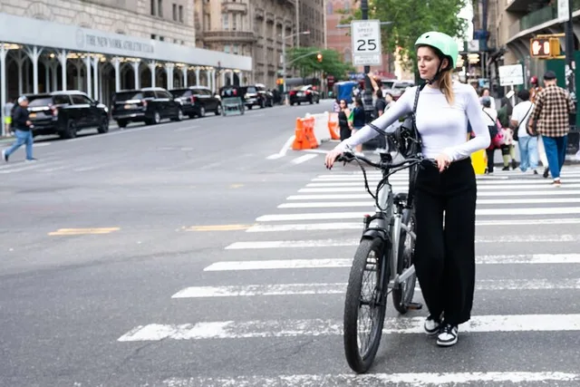 New York City E-Bike Rental in Central Park - Image 1