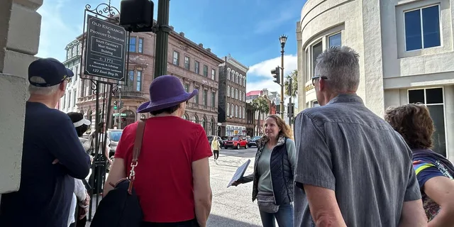 Charleston History Walking Tour - Image 1