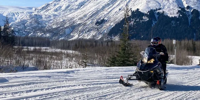 Seward Snowmobile Tour in Kenai Fjords - Image 5