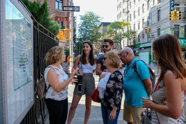 New York SoHo, Greenwich Village, and Meatpacking District Tour in French - Image 6