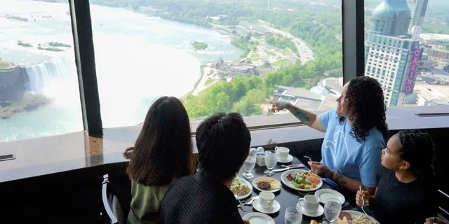 Niagara Falls USA and Canada Tour with Boat Cruise - Image 5