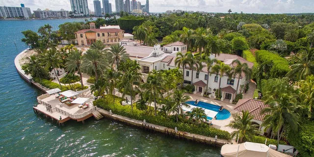 Miami Biscayne Bay Celebrity Homes Cruise 1.5 hr - Image 2