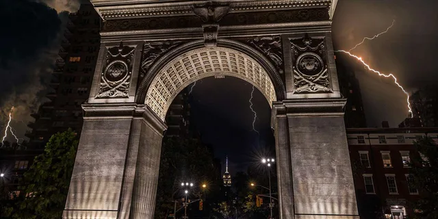 New York City Haunted Pub Crawl - Image 2