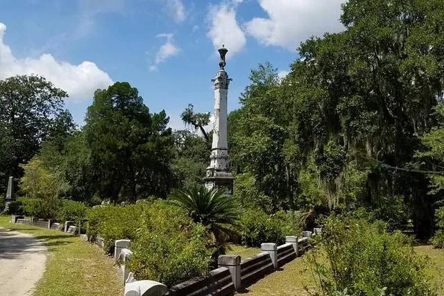 Savannah Cemetery History and Art Tour - Image 5