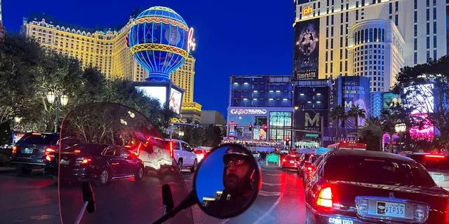 Las Vegas Sidecar Tour of the Strip by Night - Image 4