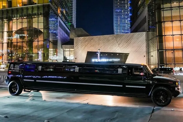 Las Vegas Limo Tour with Champagne and Nightclub Entry - Image 3