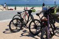 Miami Beach Biking Tour in French 2 hr thumbnail 4