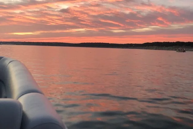 Austin Lake Travis Sunset Boat Tour - Image 6