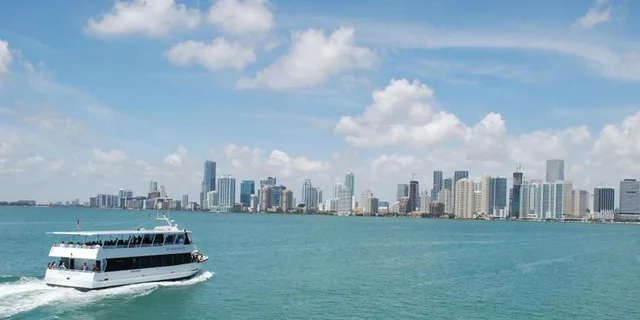 Miami Everglades Park, Bus & Yacht Tour - Image 1