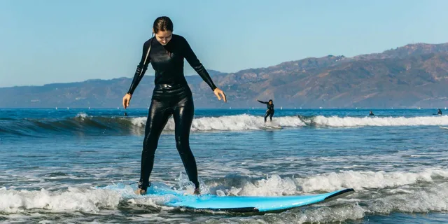 Los Angeles Surfing Lesson in Venice Beach - Image 4