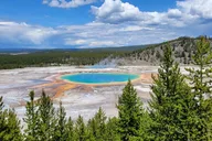 Yellowstone Guided Day Tour thumbnail 4