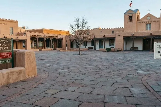 Santa Fe Christmas Walking Tour - Image 2