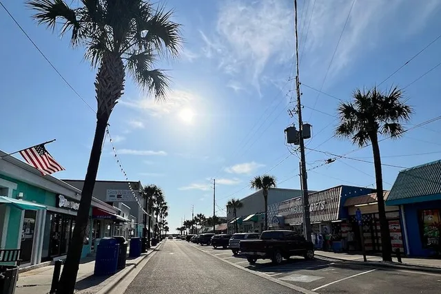 Tybee Island Pub Crawl - Image 3