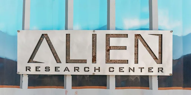 Las Vegas Area 51 Day Tour - Image 5