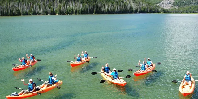 Bend Kayak Tour on the Cascade Lakes - Image 3