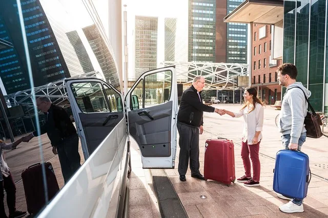 New York LaGuardia Airport Arrival Transfer - Image 3