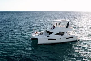 Waikiki Yacht Snorkel with Lunch