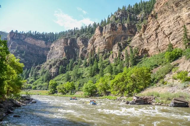 Glenwood Springs Colorado River Rafting Half-Day Adventure - Image 3