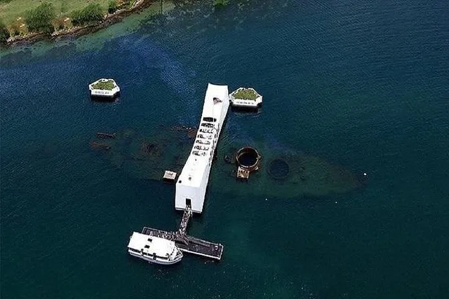 Honolulu Pearl Harbor and City Tour from Kauai - Image 2