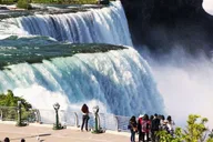 Boston Niagara Falls Night Tour with Fireworks thumbnail 4