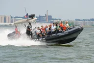 Manhattan Speedboat Tour for Up to 12 Passengers thumbnail 1