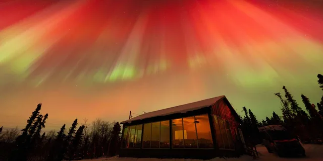 Fairbanks Aurora Glass House Experience - Image 3