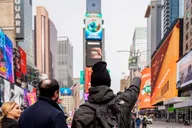 New York City Midtown Walking Tour with SUMMIT One thumbnail 2