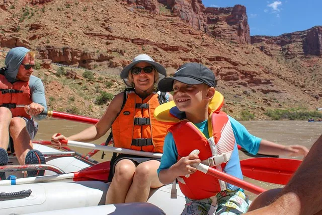 Moab Half Day Rafting Trip on the Colorado River - Image 4