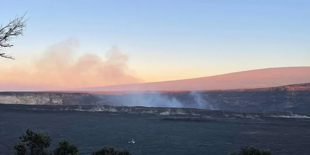 Volcano Kilauea Iki Crater and Lava Tube Hike - Image 5
