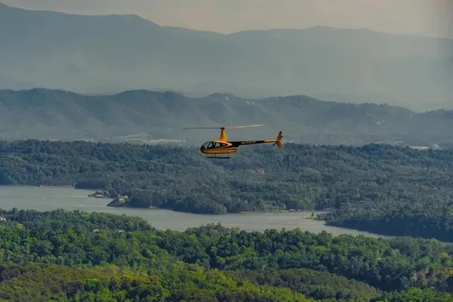 Greenville Helicopter Tour from Lake to Mountain - Image 1