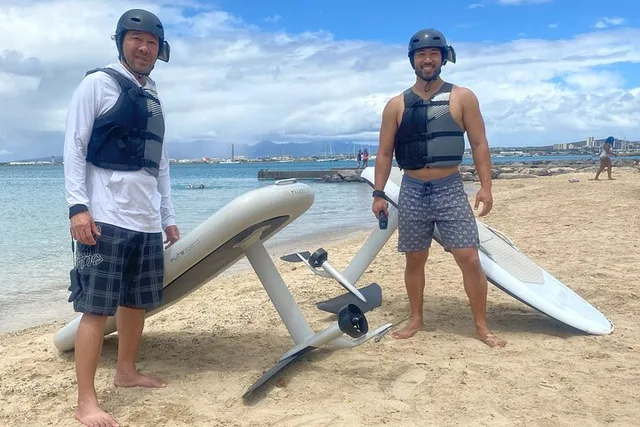 Honolulu eFoil Lesson - Image 6