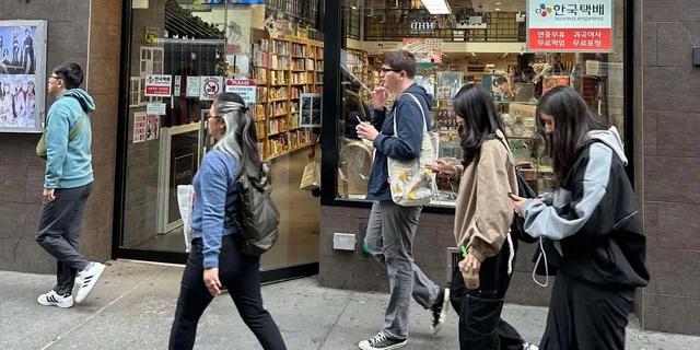 New York City Koreatown Food and Culture Walking Tour - Image 4