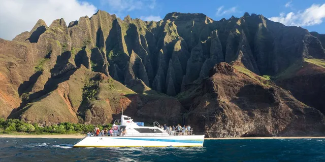 Kauai Na Pali Coast Sunset Boat Tour - Image 1