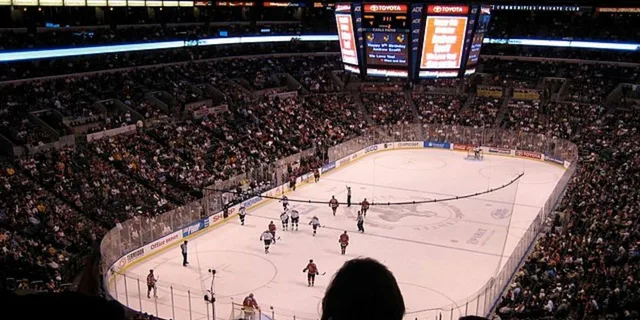 Miami Florida Panthers Ice Hockey Game Ticket 2.5 hr - Image 2