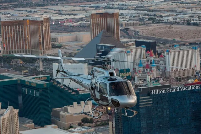 Las Vegas Helicopter Tour with Sunset Valley of Fire Landing - Image 5