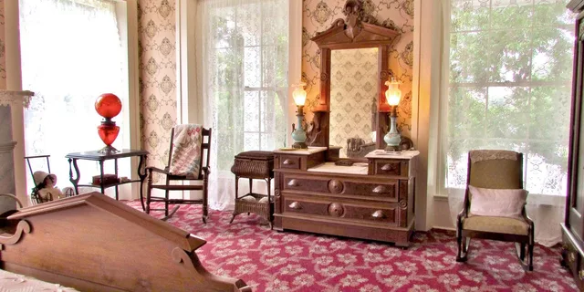 Austin Neill-Cochran House Museum Tour - Image 3