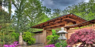 Chicago Lake Geneva and Anderson Japanese Gardens Tour