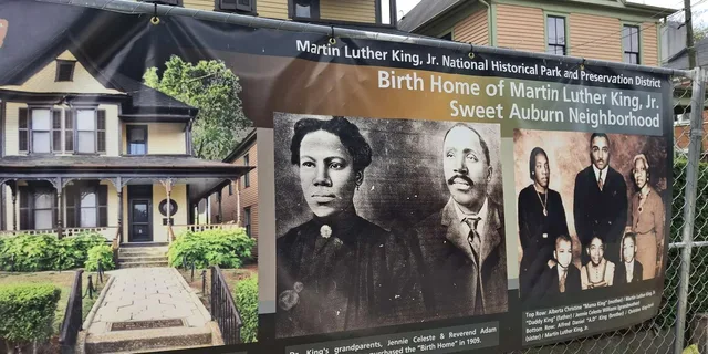 Atlanta Walking Tour of Martin Luther King Jr. District - Image 3