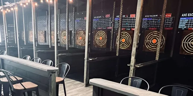 San Antonio Axe Throwing Experience - Image 6