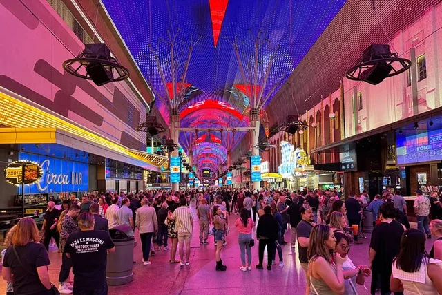 Las Vegas City Tour 4 hr - Image 3