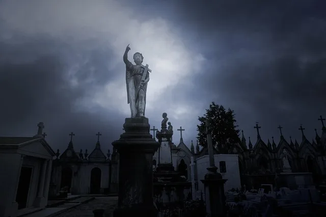 New Orleans Cemetery and Ghost BYOB Bus Tour - Image 3