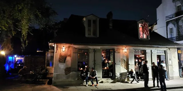 New Orleans Ghost and Vampire Walking Tour - Image 5